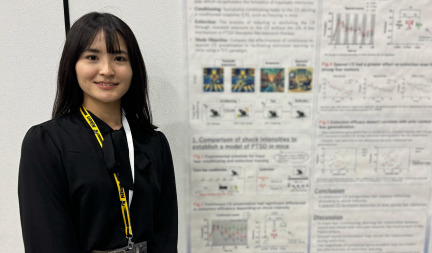 川上 千夏さん(ヒューマニクス2年生)がNEURO2024にてポスター発表を行いました。